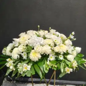cubre caja de flores para funeral morelia